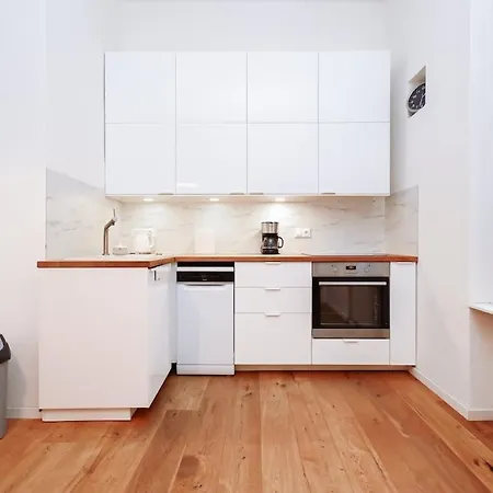Presidential Palace - Historic & Old Town Apartment *